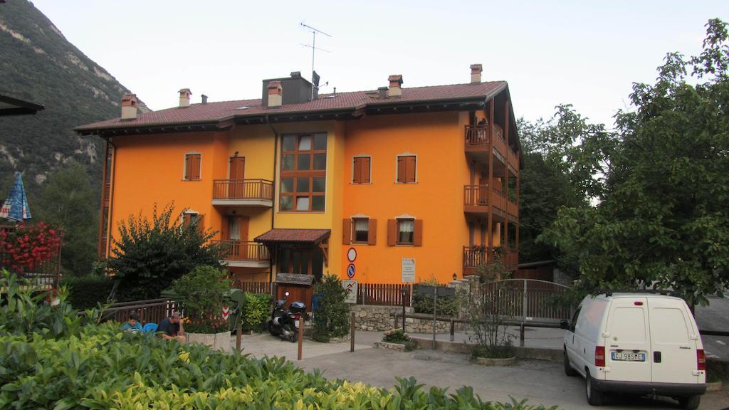 Residenza Arcobaleno Aparthotel Tenno Exterior foto